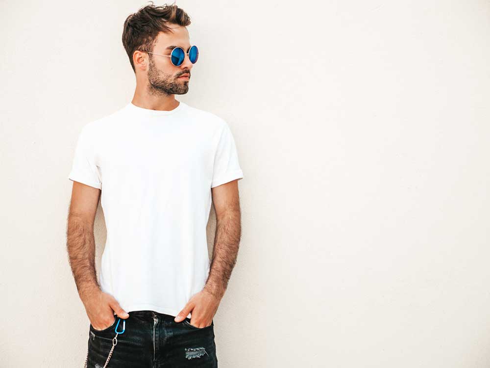 Man wearing a white tshirt